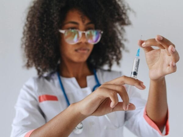 Belle Ange Health Service female nurse preparing beauty injections